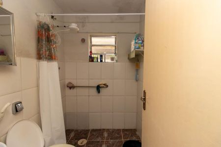 Casa à venda com 244m², 5 quartos e 4 vagasBanheiro 2
