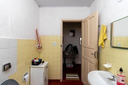 Casa à venda com 244m², 5 quartos e 4 vagasBanheiro 1