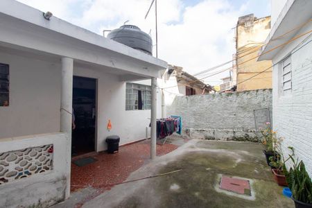 Casa à venda com 244m², 5 quartos e 4 vagasQuintal