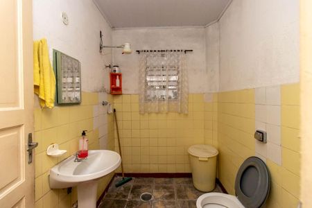 Casa à venda com 244m², 5 quartos e 4 vagasBanheiro 1