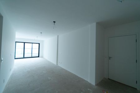 Apartamento à venda com 113m², 2 quartos e 2 vagasSala