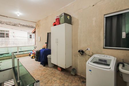 Casa à venda com 220m², 3 quartos e 1 vagaÁrea de Serviço 