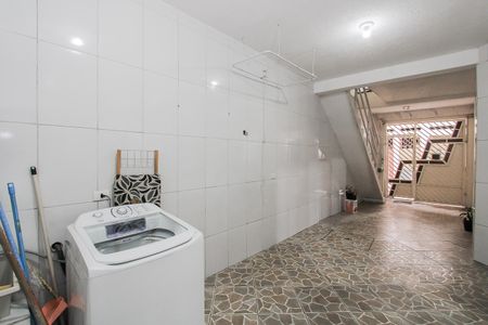 Casa à venda com 220m², 3 quartos e 1 vagaÁrea de Serviço 