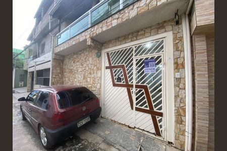 Casa à venda com 220m², 3 quartos e 1 vagaPlaca