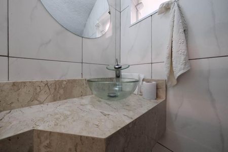 Casa à venda com 200m², 3 quartos e 5 vagasBanheiro