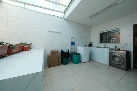 Casa à venda com 200m², 3 quartos e 5 vagasÁrea Externa