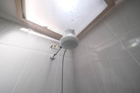 Casa à venda com 200m², 3 quartos e 5 vagasBanheiro