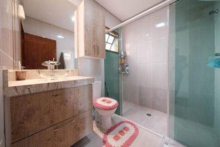 Casa à venda com 200m², 3 quartos e 5 vagasBanheiro