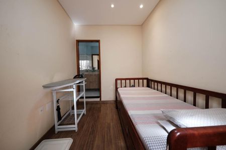 Casa à venda com 200m², 3 quartos e 5 vagasQuarto 2