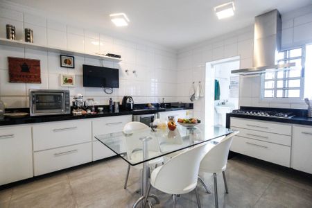 Casa à venda com 280m², 3 quartos e 4 vagasCozinha