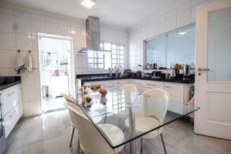 Casa à venda com 280m², 3 quartos e 4 vagasCozinha