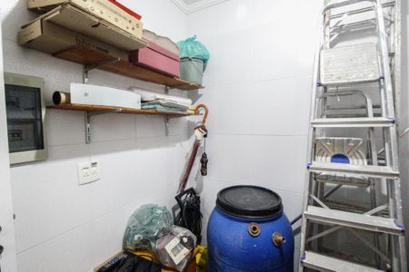 Casa à venda com 280m², 3 quartos e 4 vagasQuarto de serviço 4