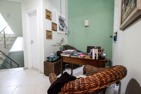 Casa à venda com 280m², 3 quartos e 4 vagasEscritório