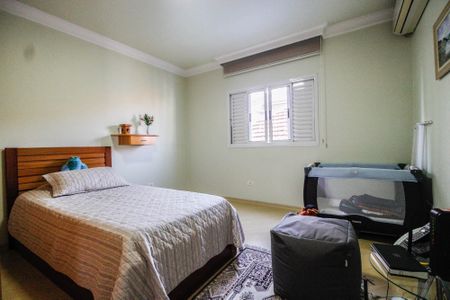 Casa à venda com 280m², 3 quartos e 4 vagasQuarto 2