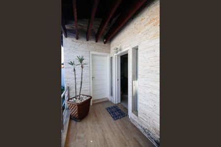 Casa à venda com 280m², 3 quartos e 4 vagasHall