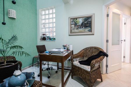 Casa à venda com 280m², 3 quartos e 4 vagasEscritório