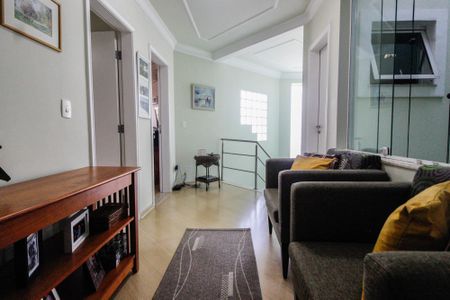 Casa à venda com 280m², 3 quartos e 4 vagasHall