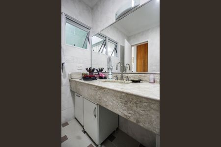 Casa à venda com 280m², 3 quartos e 4 vagasBanheiro