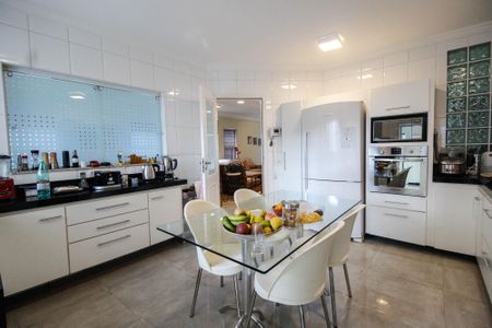 Casa à venda com 280m², 3 quartos e 4 vagasCozinha