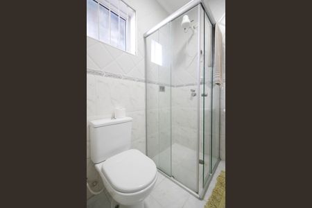 Casa à venda com 280m², 3 quartos e 4 vagasBanheiro de serviço