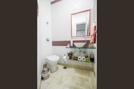 Casa à venda com 280m², 3 quartos e 4 vagasLavabo