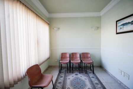 Casa à venda com 280m², 3 quartos e 4 vagasQuarto de serviço 2