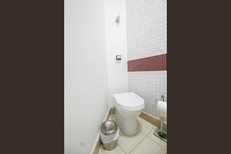 Casa à venda com 280m², 3 quartos e 4 vagasLavabo