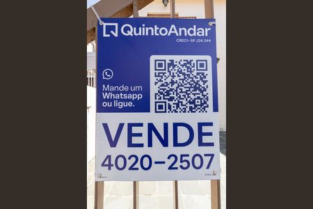 Casa à venda com 227m², 4 quartos e 4 vagas Casa à venda com 227m², 4 quartos e 4 vagasPlaca