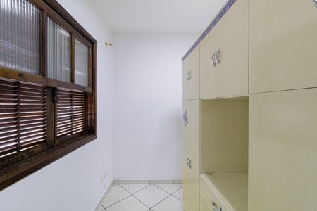 Casa à venda com 227m², 4 quartos e 4 vagas Casa à venda com 227m², 4 quartos e 4 vagasQuarto 2