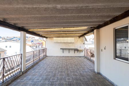 Casa à venda com 227m², 4 quartos e 4 vagas Casa à venda com 227m², 4 quartos e 4 vagasÁrea de Serviço