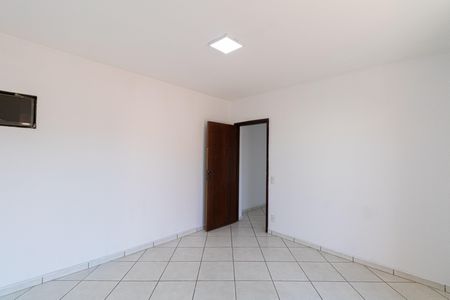 Casa à venda com 227m², 4 quartos e 4 vagas Casa à venda com 227m², 4 quartos e 4 vagasQuarto 1