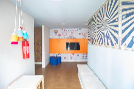 Apartamento para alugar com 42m², 2 quartos e 1 vaga Apartamento para alugar com 42m², 2 quartos e 1 vagaÁrea comum - Brinquedoteca