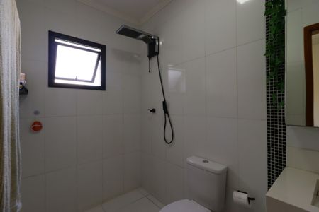 Apartamento à venda com 122m², 2 quartos e 2 vagasBanheiro da Suíte