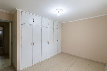 Casa à venda com 160m², 2 quartos e 1 vagaQuarto