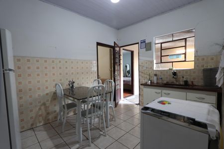 Casa à venda com 330m², 6 quartos e 8 vagasCozinha - Casa 3