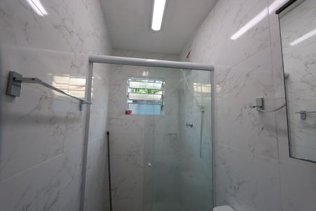 Casa à venda com 330m², 6 quartos e 8 vagasBanheiro da Suíte - Casa 2