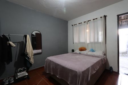 Casa à venda com 330m², 6 quartos e 8 vagasQuarto 2 - Casa 3