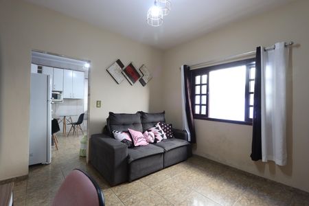 Casa à venda com 330m², 6 quartos e 8 vagasSala - Casa 1