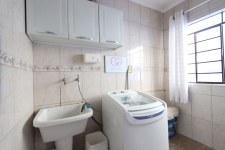 Casa à venda com 330m², 6 quartos e 8 vagasLavanderia - Casa 1