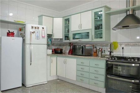 Casa à venda com 380m², 4 quartos e 6 vagas