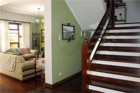 Casa à venda com 380m², 4 quartos e 6 vagas