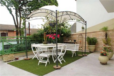 Casa à venda com 380m², 4 quartos e 6 vagas