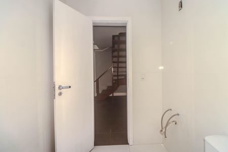 Casa à venda com 280m², 3 quartos e 2 vagasBanheiro Social 2