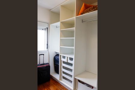 Apartamento para alugar com 115m², 3 quartos e 2 vagas Apartamento para alugar com 115m², 3 quartos e 2 vagasCloset Suíte 2