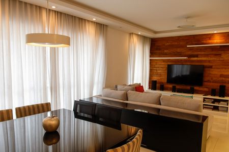 Apartamento para alugar com 115m², 3 quartos e 2 vagas Apartamento para alugar com 115m², 3 quartos e 2 vagasSala