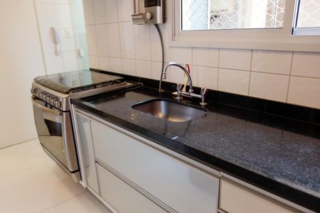 Apartamento para alugar com 115m², 3 quartos e 2 vagas Apartamento para alugar com 115m², 3 quartos e 2 vagasCozinha