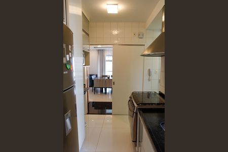 Apartamento para alugar com 115m², 3 quartos e 2 vagas Apartamento para alugar com 115m², 3 quartos e 2 vagasCozinha