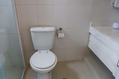 Apartamento para alugar com 115m², 3 quartos e 2 vagas Apartamento para alugar com 115m², 3 quartos e 2 vagasBanheiro da Suíte 1