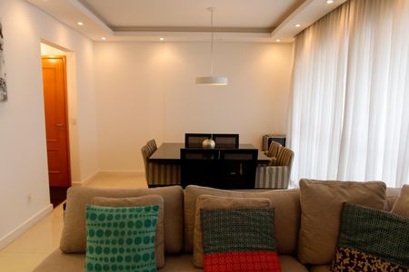 Apartamento para alugar com 115m², 3 quartos e 2 vagas Apartamento para alugar com 115m², 3 quartos e 2 vagasSala