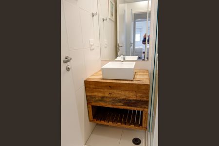Apartamento para alugar com 115m², 3 quartos e 2 vagas Apartamento para alugar com 115m², 3 quartos e 2 vagasBanheiro Social